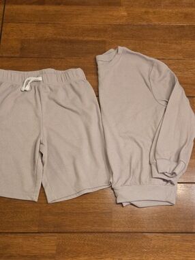 Kids Neutral Beige Two-Piece Lounge Set - Soft Waffle Knit Size 8/10
